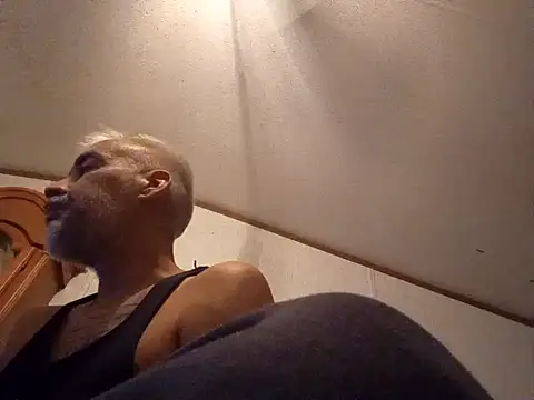 Snapshot of Xoc8_ chatting on January 15, 2025, 1:12 am Xoc8  online show from January 15, 2025, 1:12 am