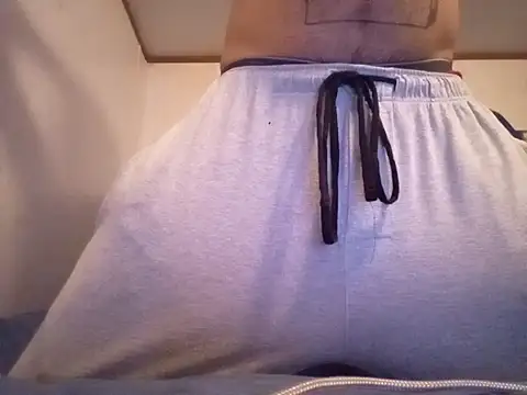 Snapshot of Xoc8_ chatting on February 17, 2025, 4:59 pm Xoc8  online show from February 17, 2025, 4:59 pm