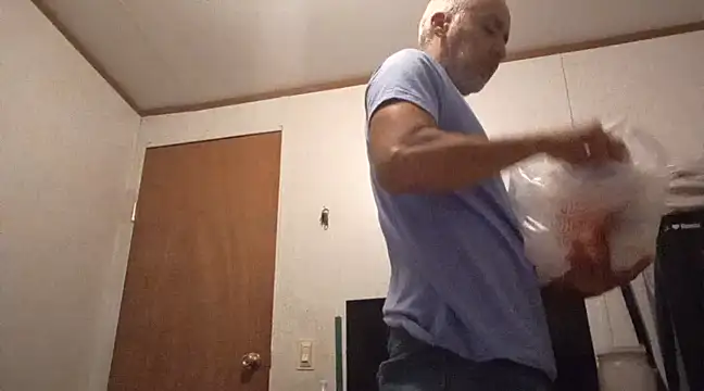 Snapshot of Xoc8_ chatting on March 21, 2025, 6:40 pm Xoc8  online show from March 21, 2025, 6:40 pm