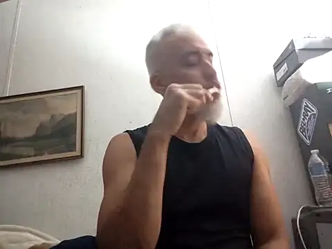 Snapshot of Xoc8_ chatting on October 6, 2025, 4:32 am Xoc8  online show from October 6, 2025, 4:32 am