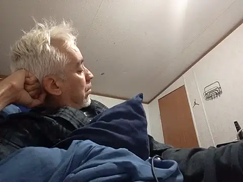 Snapshot of Xoc8_ chatting on November 4, 2025, 10:53 pm Xoc8 online show from November 4, 2025, 10:53 pm