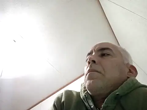 Snapshot of Xoc8_ chatting on December 15, 2025, 4:55 pm Xoc8 online show from December 15, 2025, 4:55 pm