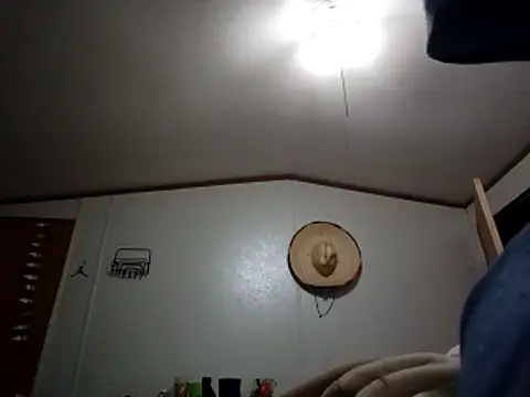 Snapshot of Xoc8_ chatting on December 18, 2025, 7:42 pm Xoc8 online show from December 18, 2025, 7:42 pm