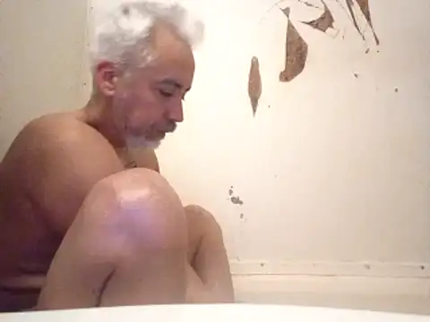 Xoc8  online show from March 29, 2026, 2:17 pm