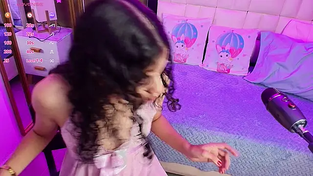 anahi maite online show from February 4, 2025, 8:06 pm