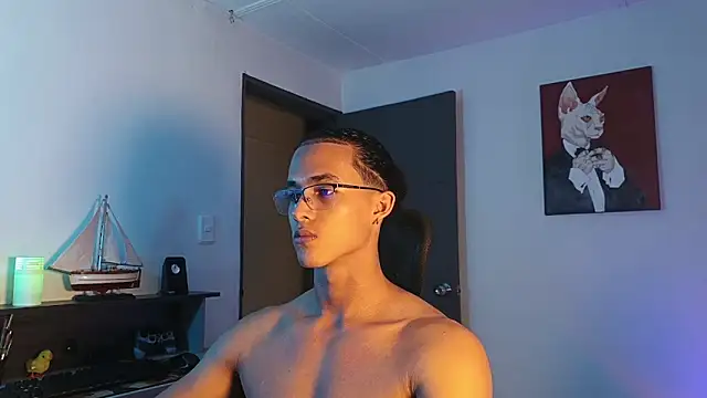 alejo x3 online show from November 11, 2025, 1:38 am