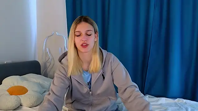 Snapshot of KimberliDean chatting on February 26, 2025, 8:04 am KimberliDean online show from February 26, 2025, 8:04 am