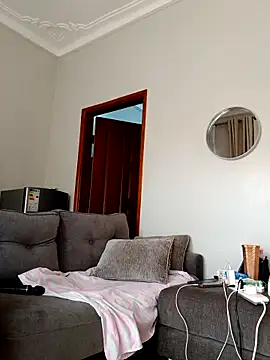 Babez show online show from April 18, 2026, 7:12 am