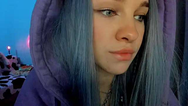 Ledy WWWII online show from December 4, 2024, 6:39 pm