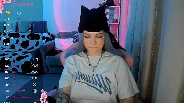 Ledy WWWII online show from February 16, 2025, 4:21 pm