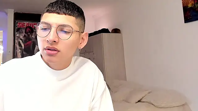 a lejandro 0 8 online show from December 22, 2024, 7:42 pm