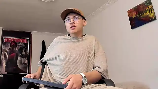 a lejandro 0 8 online show from December 25, 2024, 3:50 am