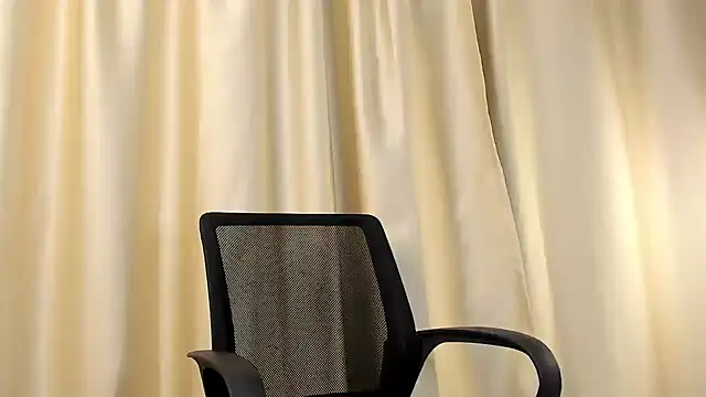 a lejandro 0 8 online show from January 15, 2025, 7:05 am