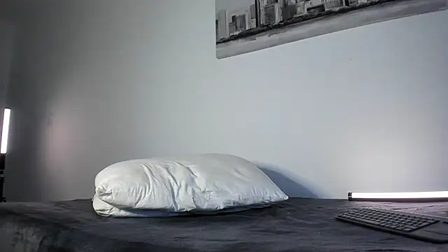 a lejandro 0 8 online show from March 17, 2025, 2:19 am