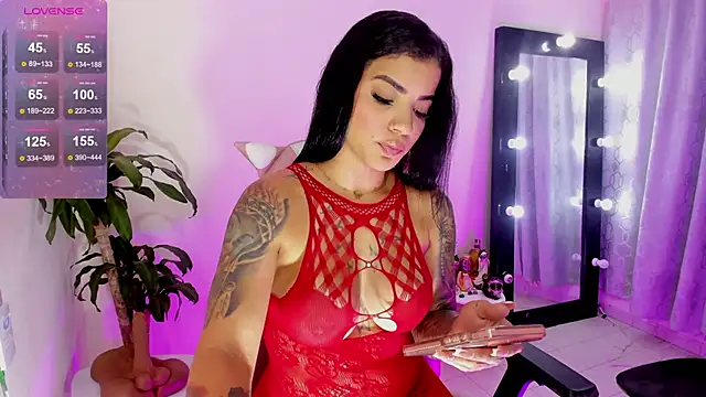 EmmaRusellx online show from March 5, 2026, 10:39 pm