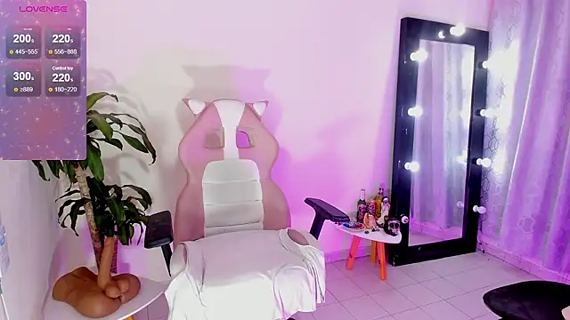 EmmaRusellx online show from March 7, 2026, 5:43 pm