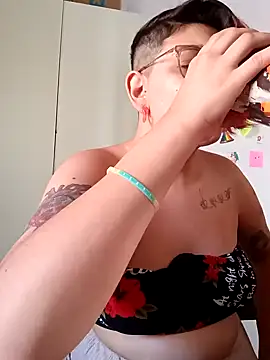 ConeNella online show from January 4, 2025, 6:30 pm