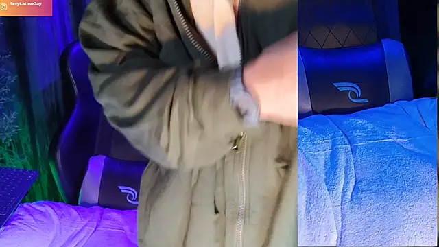 sexyboycolombi4 online show from March 16, 2025, 12:34 am