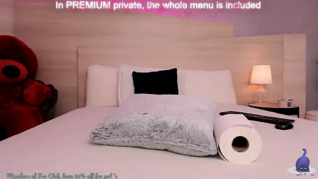 FoxxyClarise online show from February 18, 2025, 11:44 am