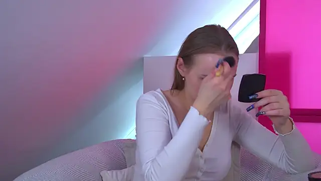 MelissaMelrey online show from April 20, 2026, 7:44 am