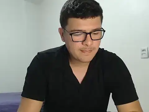 Plug Control online show from April 30, 2026, 6:47 pm