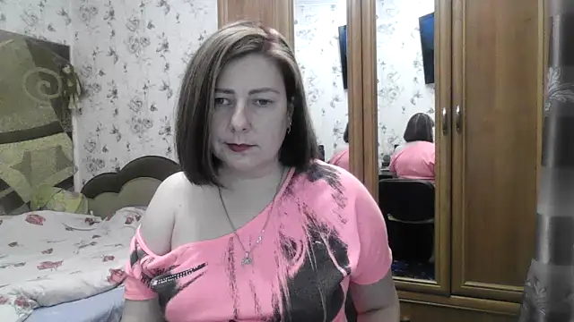 SophieNightAh online show from November 28, 2025, 7:49 pm