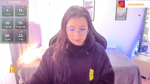 Amy joones online show from February 1, 2025, 1:20 pm