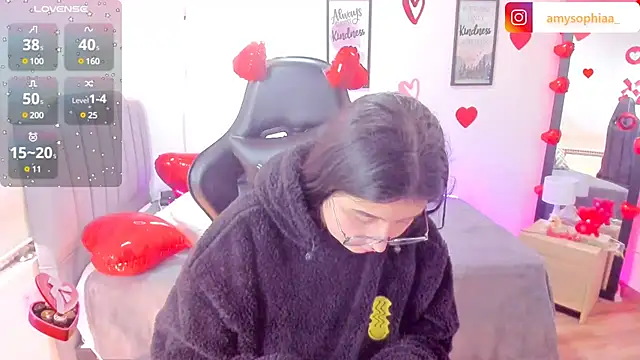 Amy joones online show from February 17, 2025, 7:31 pm