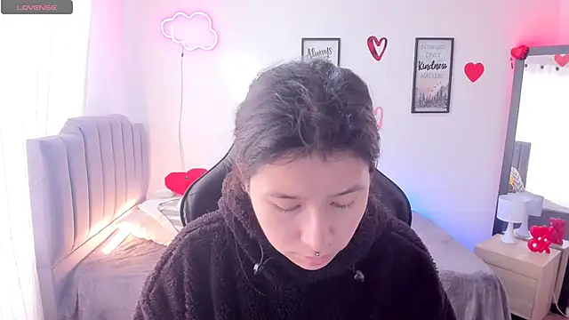 Amy joones online show from February 24, 2025, 1:31 pm