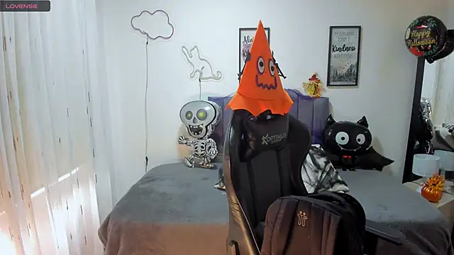 Amy joones online show from October 23, 2025, 12:15 pm