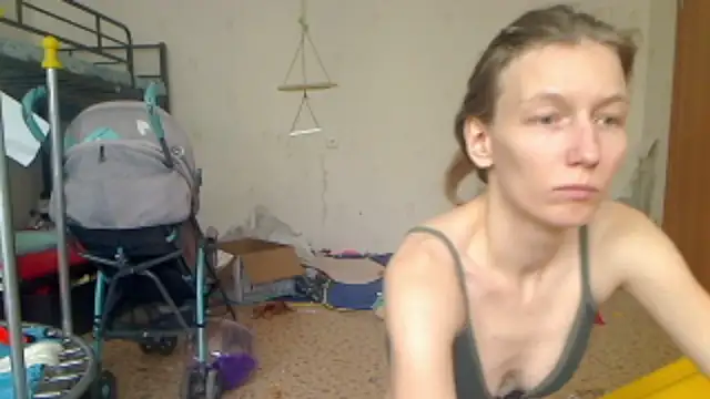 Snapshot of CatFerae chatting on February 4, 2025, 4:59 am CatFerae online show from February 4, 2025, 4:59 am