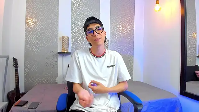 Nikolay Gregori online show from February 3, 2025, 7:18 am