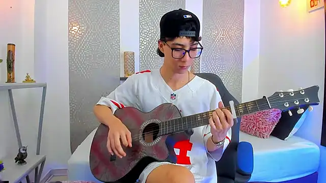 Nikolay Gregori online show from March 7, 2025, 4:02 am