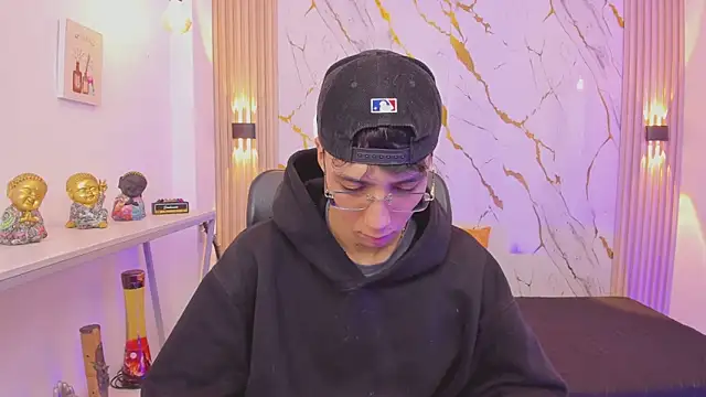 Nikolay Gregori online show from February 2, 2026, 4:11 am