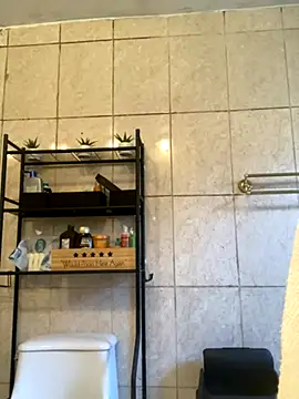 Miguel16i online show from September 18, 2025, 5:04 pm