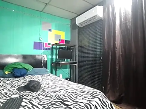 xxxxhotxoxo online show from January 17, 2026, 6:33 pm