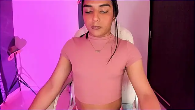 CandyLatinHott online show from October 21, 2025, 12:22 am