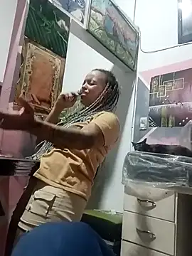 manzanahot9 online show from November 23, 2025, 4:40 pm