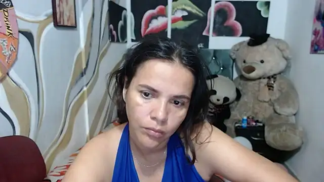 manzanahot9 online show from February 19, 2026, 2:13 pm