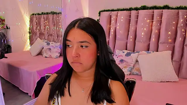 NikyBrookss online show from December 15, 2025, 12:20 pm