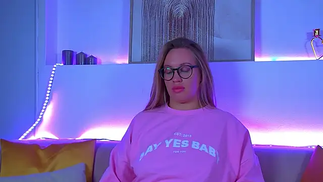 MariaNeumann online show from February 9, 2025, 6:26 pm