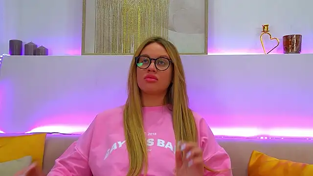 MariaNeumann online show from February 9, 2025, 9:28 pm