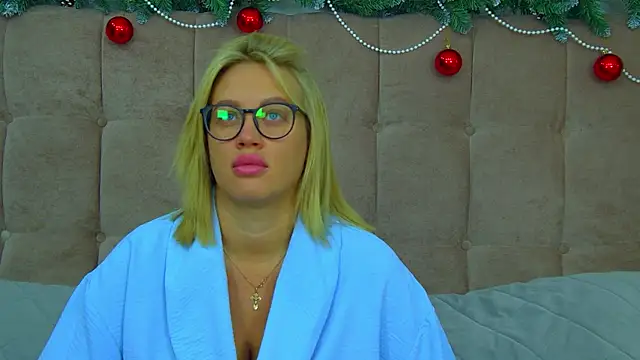 MariaNeumann online show from December 19, 2025, 6:20 am