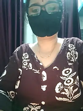 Aishwaryaa 69 online show from September 13, 2025, 4:29 pm