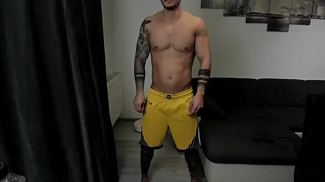 Richarddarell1 online show from November 11, 2025, 5:07 am