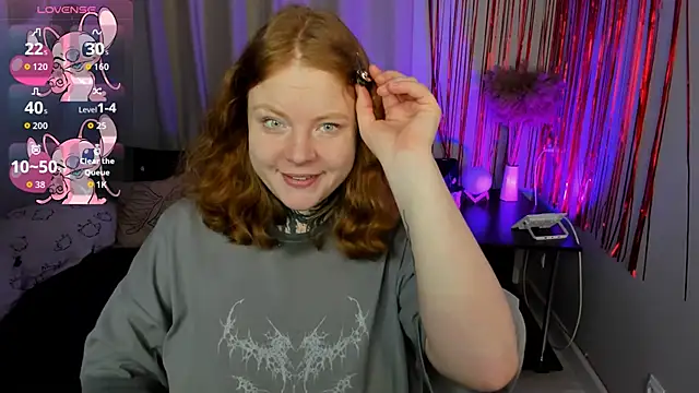 Snapshot of Cassie_xKiss chatting on February 17, 2026, 8:48 pm Cassie xKiss online show from February 17, 2026, 8:48 pm