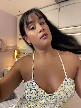 bonniekim  online show from November 9, 2025, 5:00 pm