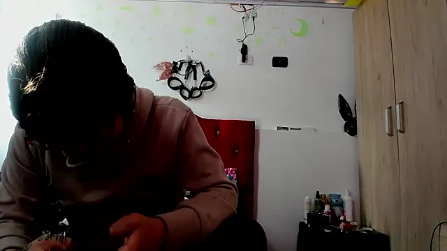 Snapshot of Sweet-Suck69 chatting on January 6, 2025, 8:18 pm Sweet-Suck69 online show from January 6, 2025, 8:18 pm