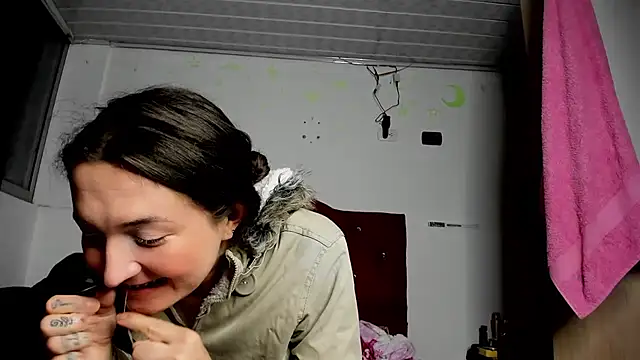 Snapshot of Sweet-Suck69 chatting on March 16, 2025, 2:21 am Sweet-Suck69 online show from March 16, 2025, 2:21 am