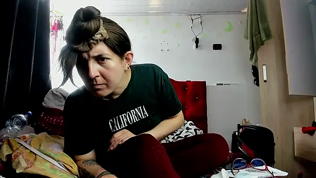 Snapshot of Sweet-Suck69 chatting on March 18, 2025, 4:59 pm Sweet-Suck69 online show from March 18, 2025, 4:59 pm